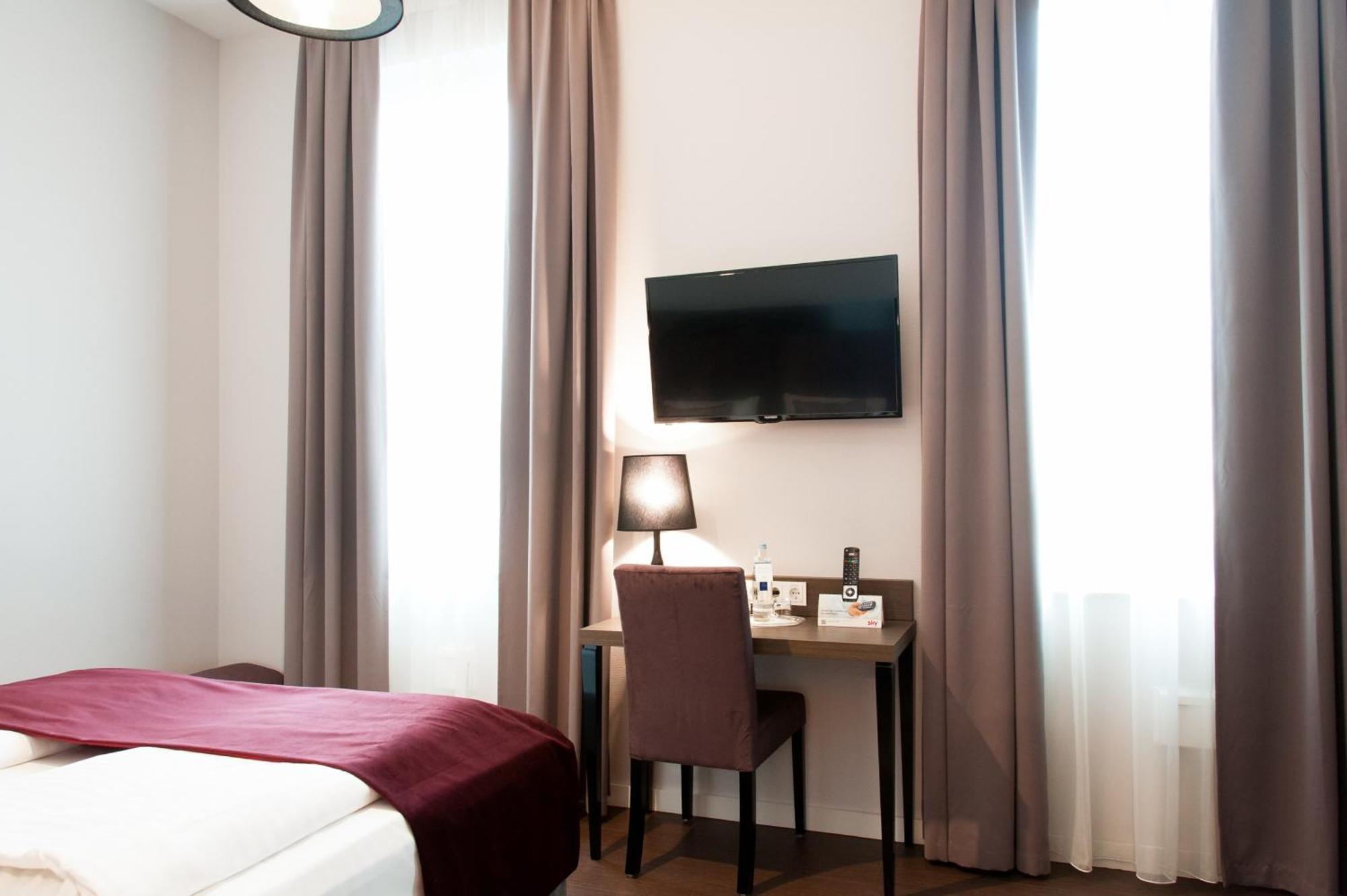 Hotel Arena An Der Friedberger Warte Francoforte sul Meno Esterno foto